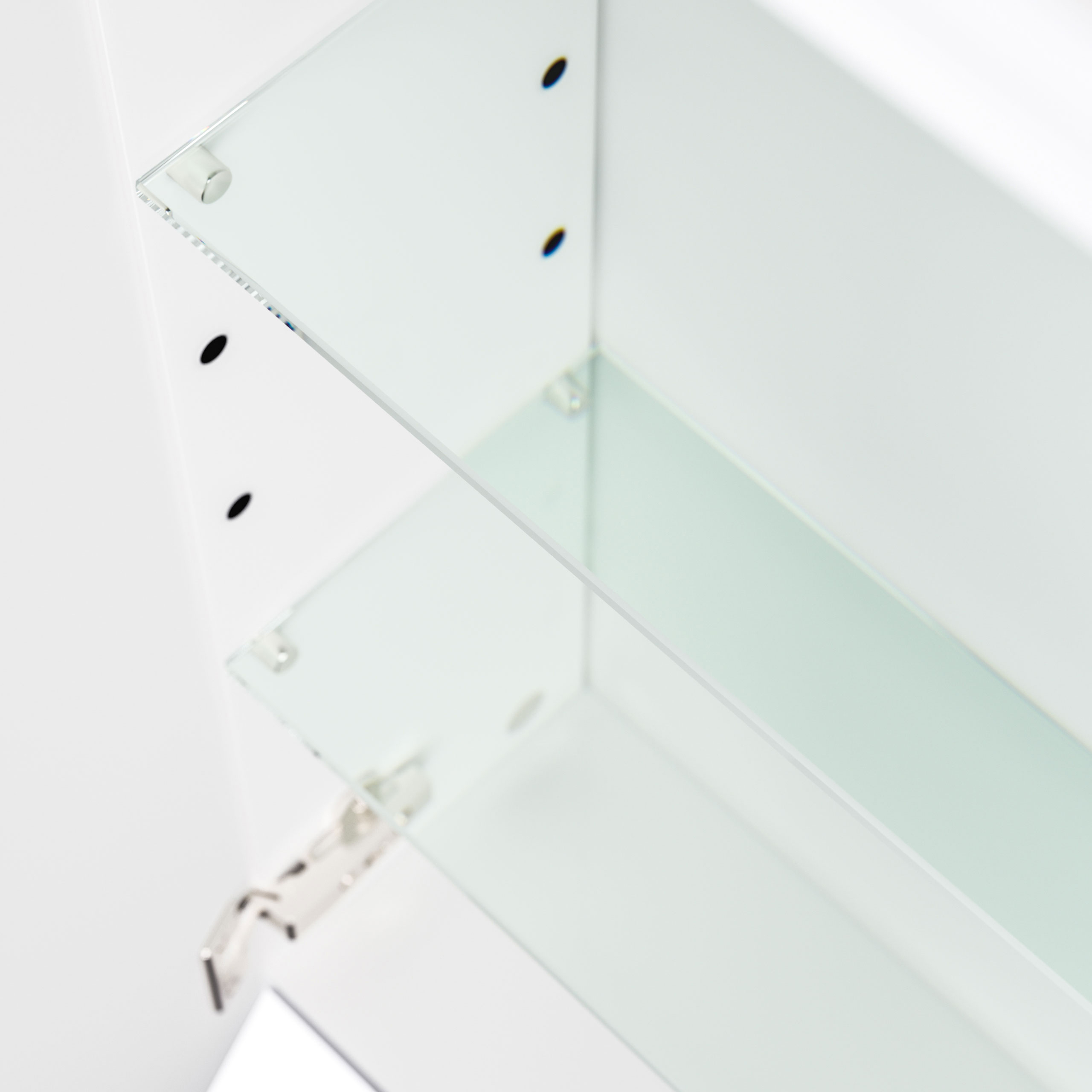 Spiegelschrank 60cm inkl. Design LED-Lampe und Glasböden schwarz seidenglanz