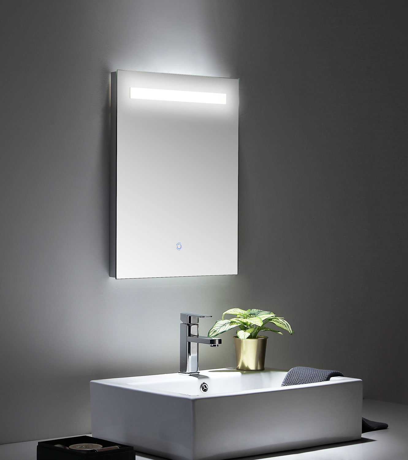 LED Spiegel 45x60 cm mit Touch Bedienung